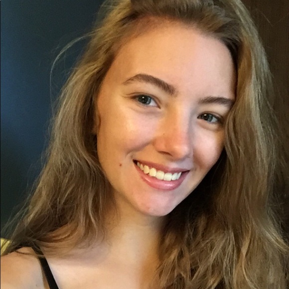 Meet your Posher, Megan - Picture 2 of 5